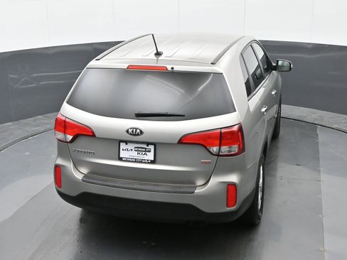 Used 2014 Kia Sorento LX image 33