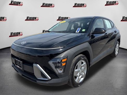 Used 2024 Hyundai Kona SE FWD image 1