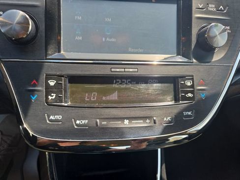 Used 2017 Toyota Avalon XLE FWD image 31