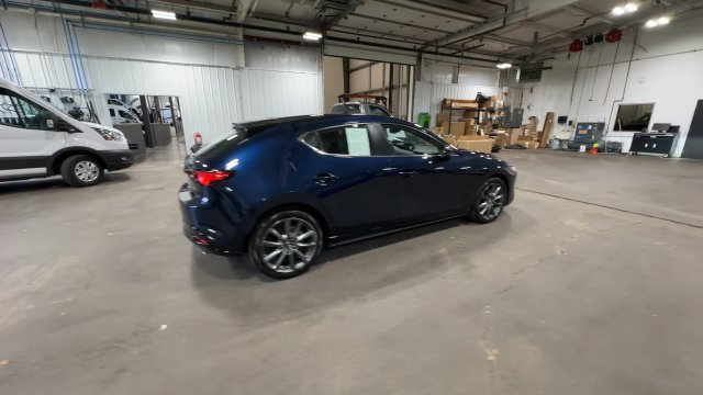 Used 2023 MAZDA MAZDA3 s FWD image 11