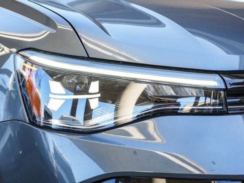 New 2026 Volkswagen Taos S image 4