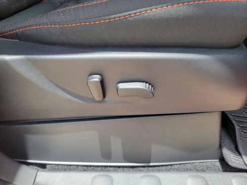 Used 2025 Nissan Frontier PRO-4X w/ Pro Convenience Package image 13