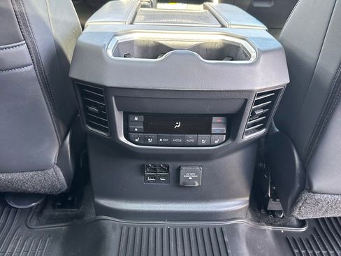 Used 2024 Toyota Sequoia Platinum image 20