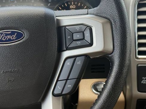 Used 2016 Ford F150 Lariat w/ Equipment Group 502A Luxury AWD/4WD image 11