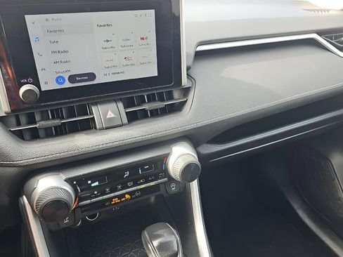 Used 2024 Toyota RAV4 LE AWD/4WD image 9