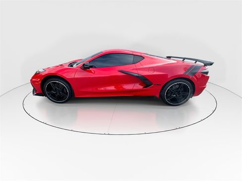 Used 2025 Chevrolet Corvette Stingray Premium Cpe w/ Z51 Performance Package image 5