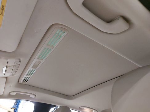 Used 2019 Mercedes-Benz C 300 Sedan image 31