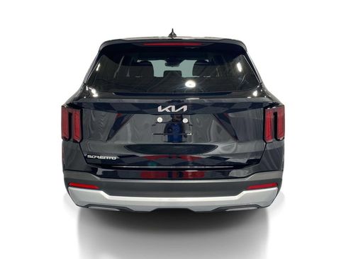 New 2026 Kia Sorento LX FWD image 3