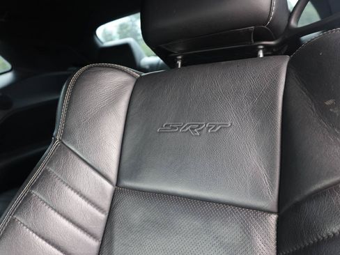 Used 2016 Dodge Challenger SRT Hellcat RWD image 15