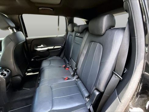 Used 2023 Mercedes-Benz GLB 250 image 21
