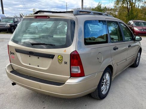 Used 2002 Ford Focus SE FWD image 5