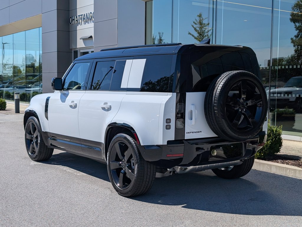 New 2026 Land Rover Defender 110 X-Dynamic SE AWD/4WD image 3