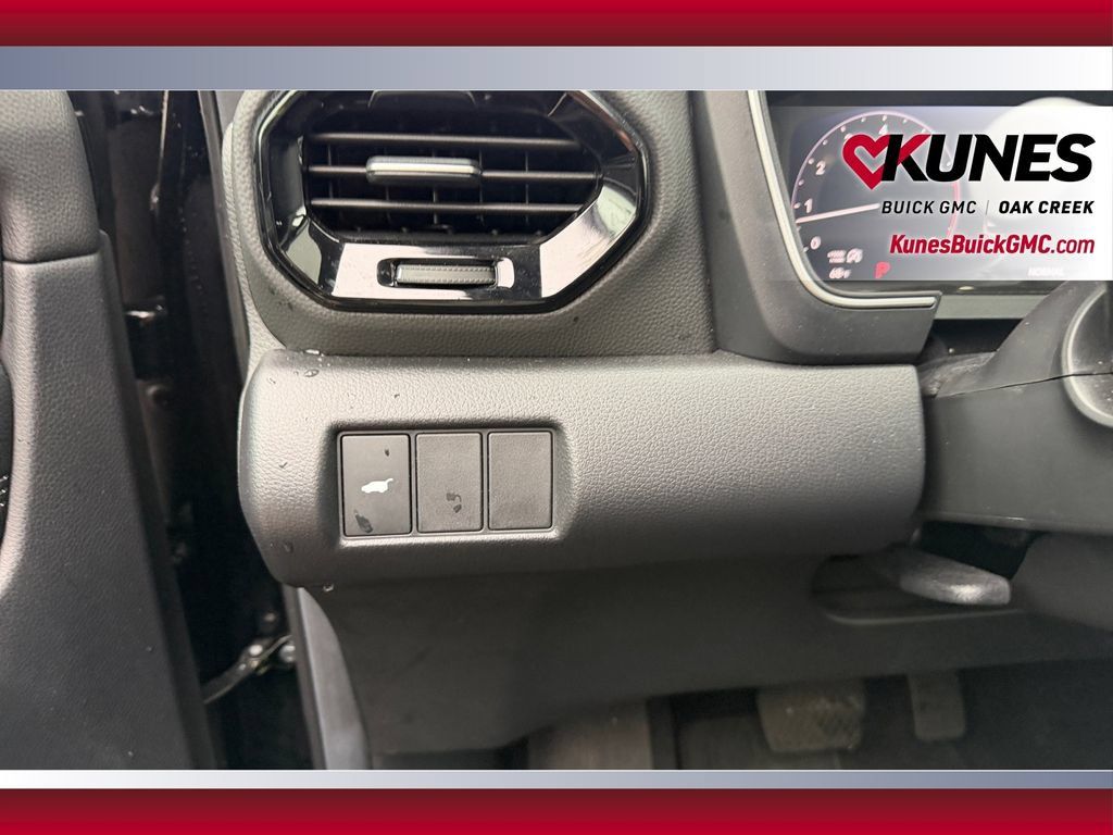 Used 2026 Honda Pilot Touring image 19