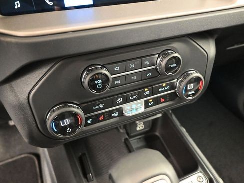 New 2026 Ford Bronco Outer Banks image 16