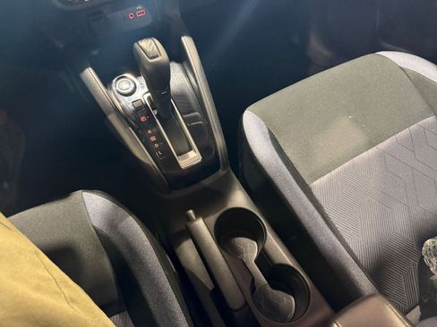 Used 2025 Nissan Versa SV image 36