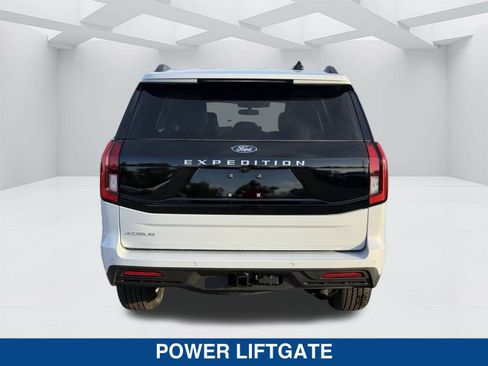 New 2026 Ford Expedition Active RWD image 7