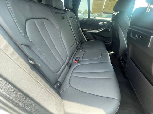 Used 2021 BMW X5 xDrive40i AWD/4WD image 26