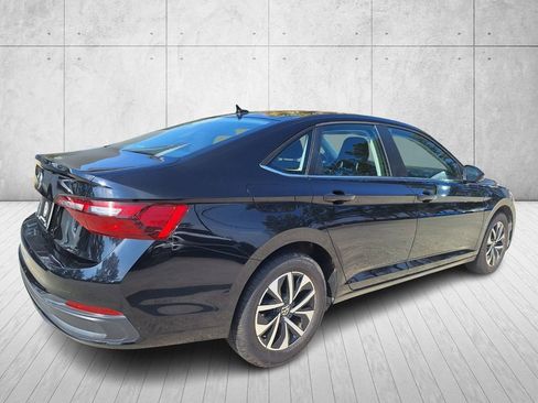 Used 2024 Volkswagen Jetta S image 5