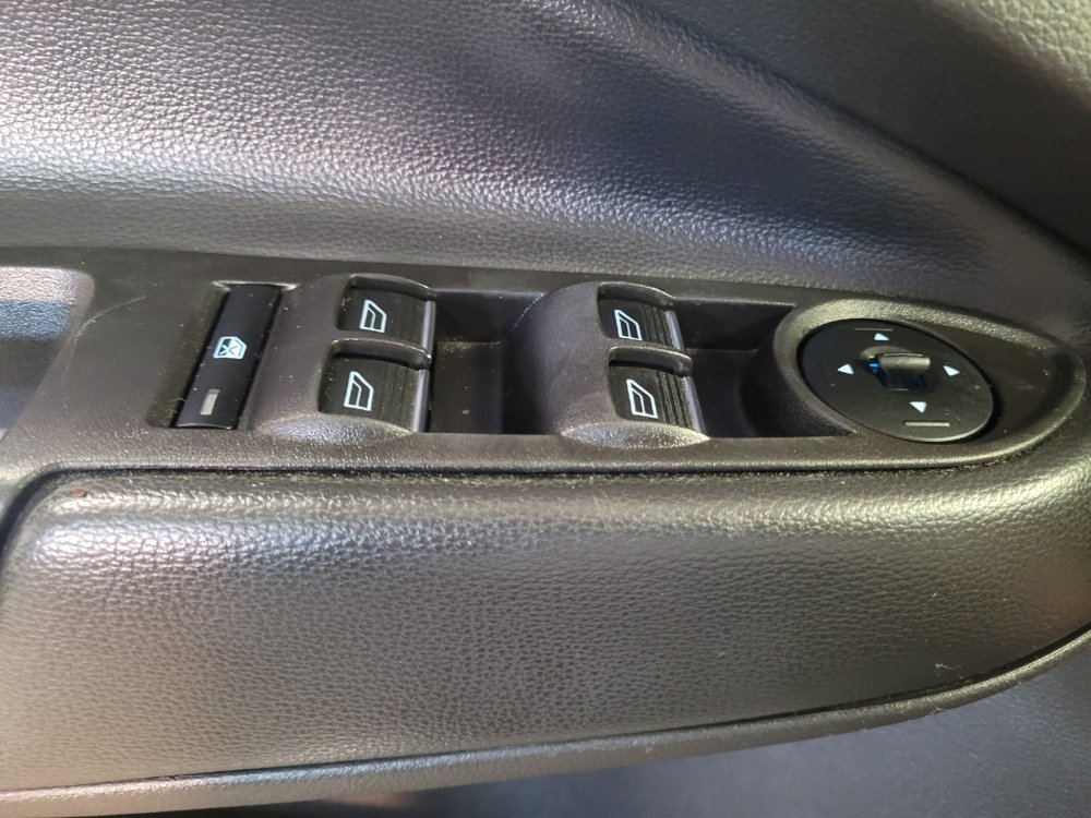 Used 2019 Ford Escape SE FWD image 27