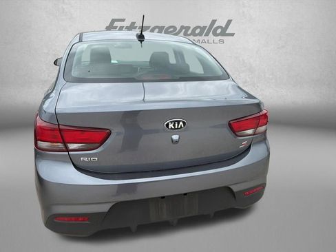 Used 2019 Kia Rio S FWD image 4