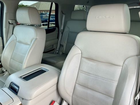 Used 2015 GMC Yukon Denali w/ Touring Package image 40