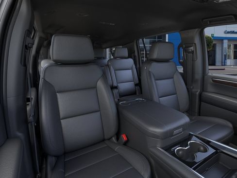 New 2026 Chevrolet Suburban LT w/ Comfort Package RWD image 17