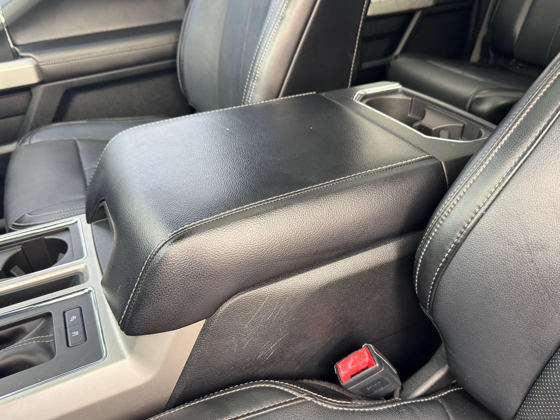 Used 2018 Ford F150 Lariat w/ Equipment Group 502A Luxury AWD/4WD image 14