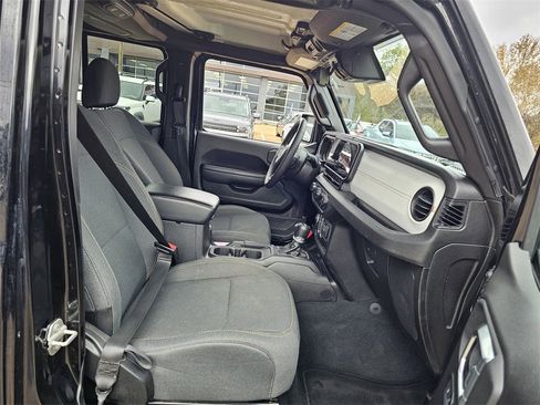 Used 2024 Jeep Wrangler Sport S image 24