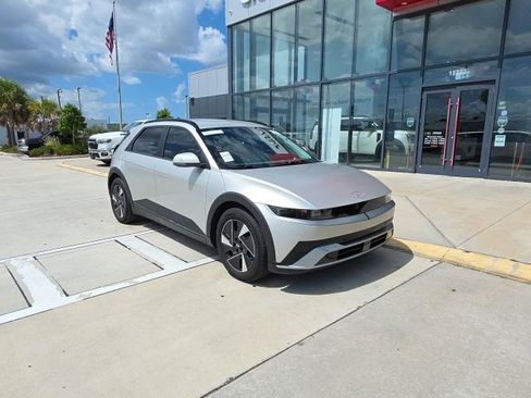 Used 2025 Hyundai Ioniq 5 SEL RWD image 2