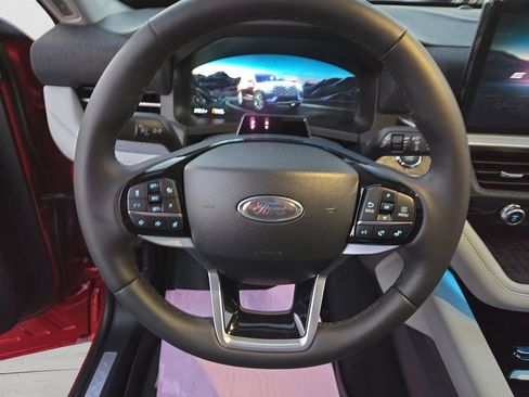 Used 2025 Ford Explorer Platinum w/ Ultimate Package image 12