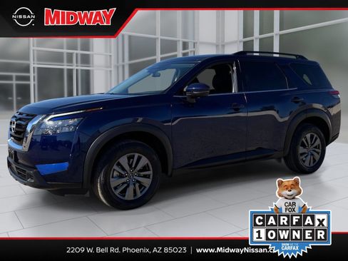 Certified 2025 Nissan Pathfinder SV FWD image 1