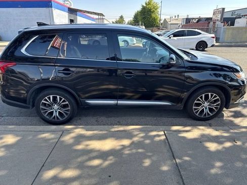 Used 2017 Mitsubishi Outlander SEL AWD/4WD image 5