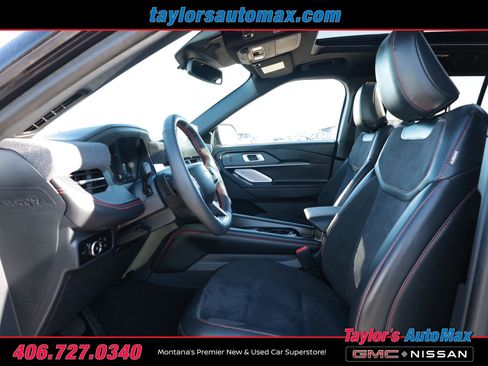Used 2025 Ford Explorer ST AWD/4WD image 5