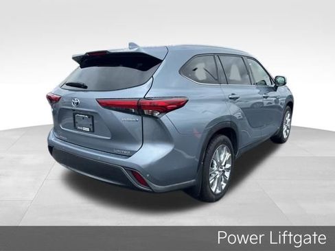 Used 2021 Toyota Highlander Limited image 7