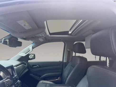 Used 2020 Chevrolet Suburban LT AWD/4WD image 16