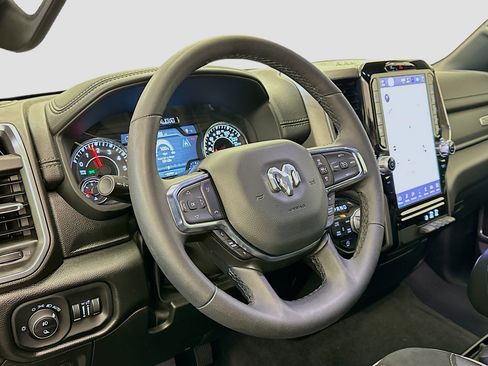 Used 2025 RAM 1500 Laramie image 18