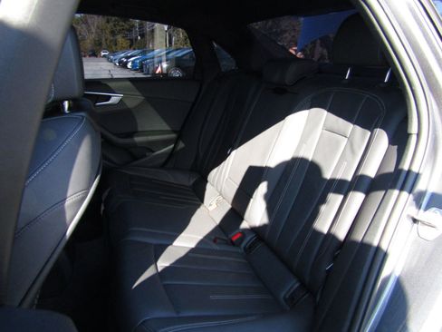 Used 2022 Audi A4 2.0T Premium Plus image 22