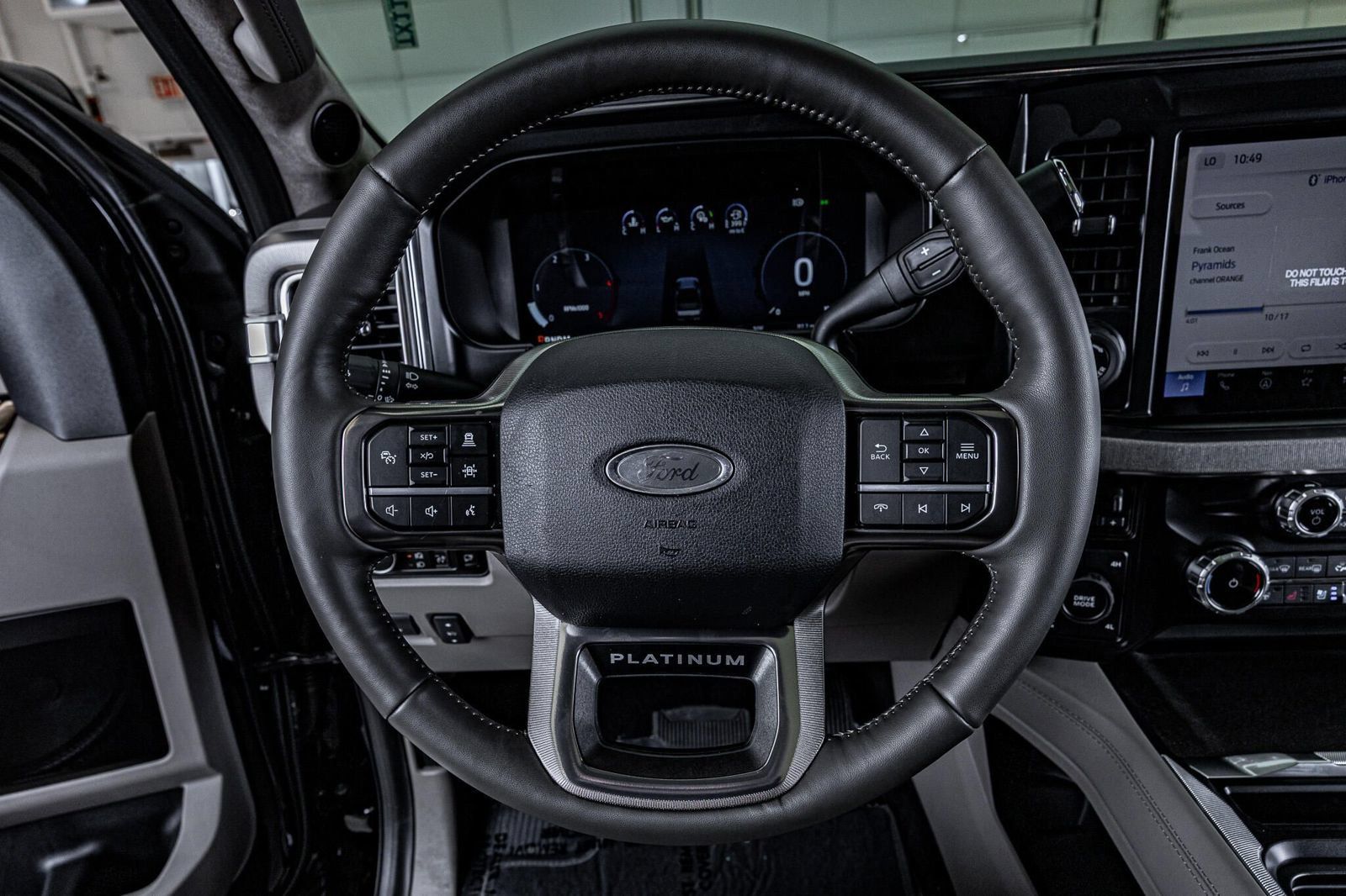 Used 2026 Ford F250 Platinum w/ Platinum Plus Package AWD/4WD image 16