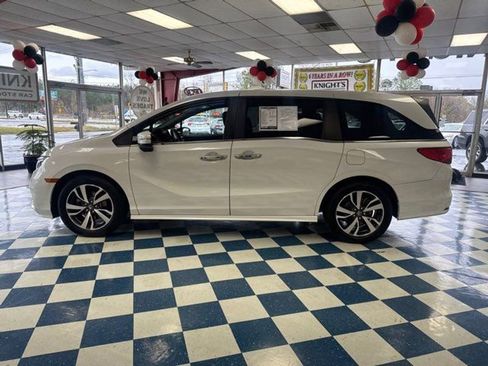 Used 2021 Honda Odyssey Touring image 4
