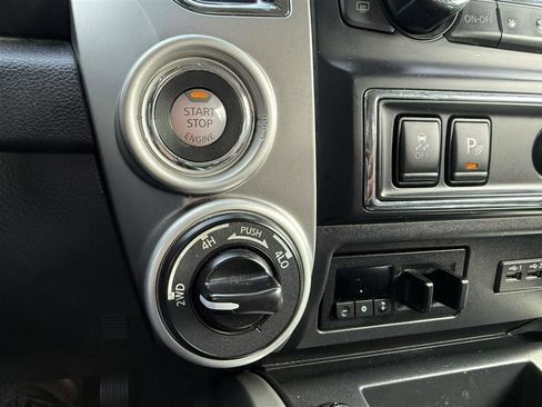 Used 2019 Nissan Titan PRO-4X w/ Pro-4x Convenience Package AWD/4WD image 44