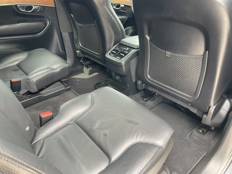 Used 2021 Volvo XC90 T6 Momentum w/ Protection Package Premier AWD/4WD image 10
