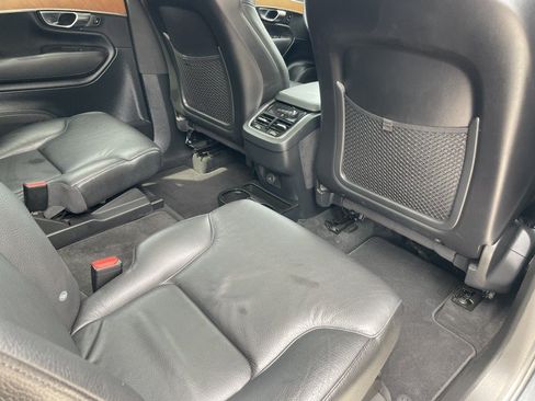 Used 2021 Volvo XC90 T6 Momentum w/ Protection Package Premier AWD/4WD image 10