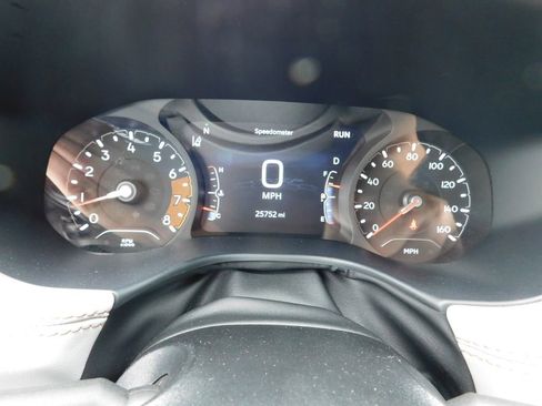 Used 2025 Jeep Compass Limited image 11