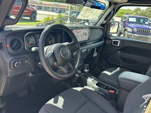 New 2026 Jeep Gladiator Rubicon w/ Safety Group AWD/4WD image 14