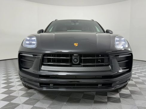 Certified 2026 Porsche Macan AWD/4WD image 6