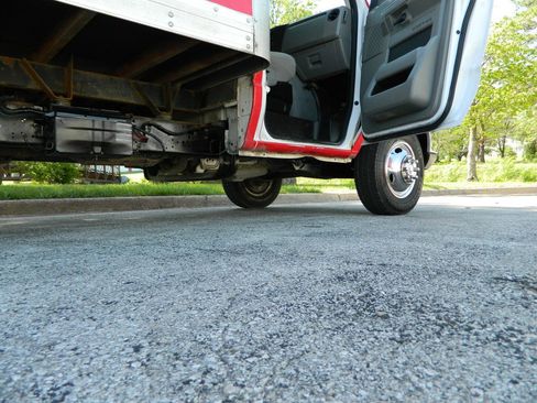 Used 2016 Ford E-450 and Econoline 450 Super Duty w/ Ambulance Prep Package RWD image 14