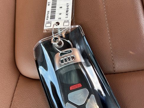 Used 2023 Audi Q5 2.0T Premium w/ Convenience Package image 37