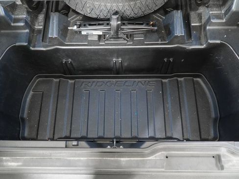 Used 2023 Honda Ridgeline Black Edition image 12