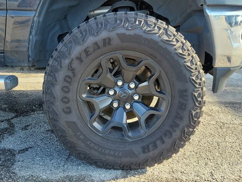 Used 2023 RAM 1500 Laramie AWD/4WD image 9