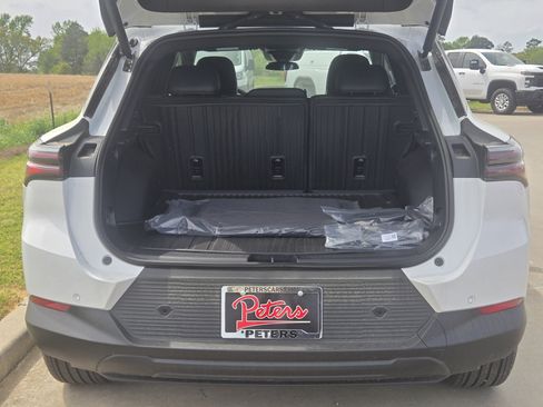 New 2026 Chevrolet Equinox EV LT image 7